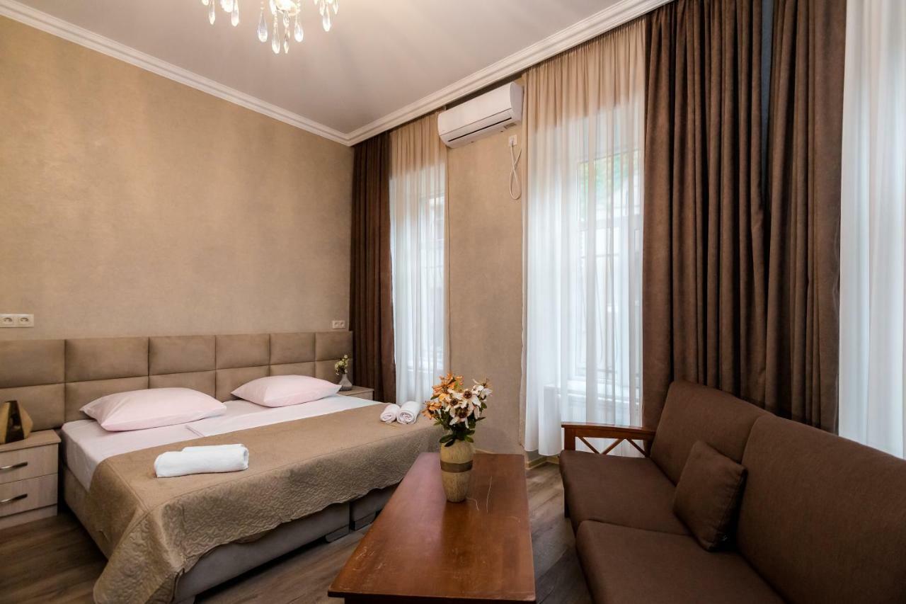 Star Hotel Tiflis Dış mekan fotoğraf